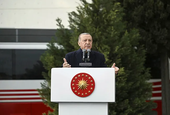 deprem-bolgesindeki-11-ilde-17-bin-902-konutun-temeli-atildi-baskan-erdogan-1-yil-icinde-teslim-edecegiz-1679587523216.jpg