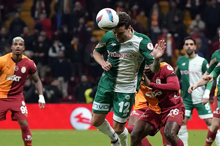 Son dakika Galatasaray haberi: Usta isimden Galatasaray’ın yeni transferi için olay yorum: Futbolu unutmuş...