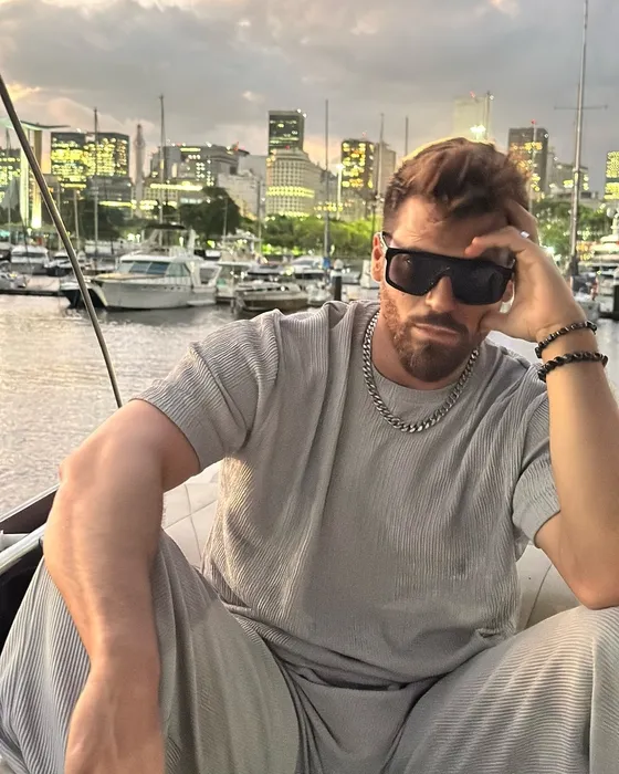 Geldiği yeri çabuk unuttu! Can Yaman ’İtalya mı Türkiye mi? sorusuna verdiği cevapla Türk takipçilerini kızdırdı!