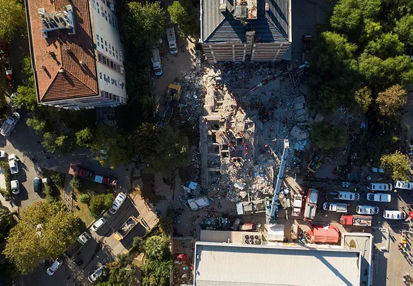 SON DAKİKA... İzmir'de Rızabey ve Doğanlar Apartmanı'nda rapor skandalı! Belediye bildiği halde Bakanlığa bildirmemiş