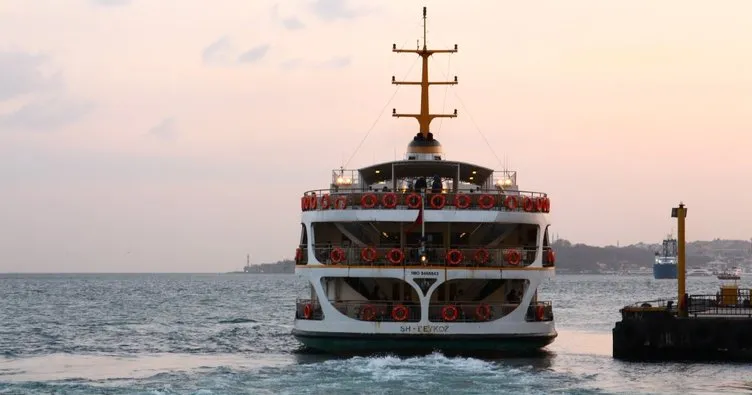 İstanbul Boğazı gemi geçişlerine açıldı