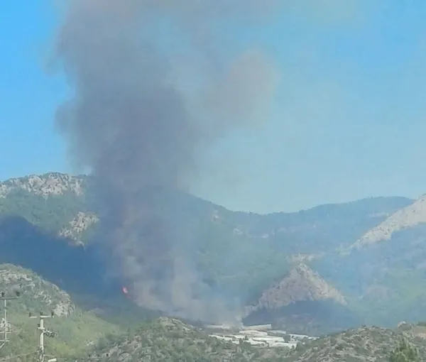 bozyazidaki-orman-yanginina-230-personel-66-kara-araci-2-ucak-ve-5-helikopterle-mudahale-1788880930222.jpg
