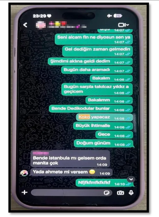 Özkan Yalım’ın sevgilisinin Whatsapp yazışmaları ortaya çıktı: Koko mesajları dikkat çekti! Sevgiliye kadro, işe gitmeden maaş!