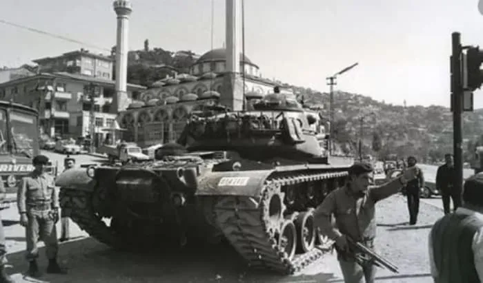 Demokrasinin kara lekesi! Ölümün ve acının 44 yıllık yarası: 12 Eylül darbesi