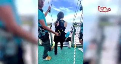 Sabri Sarıoğlu’nun pilot eşi Yağmur Sarıoğlu 233 metreden aşağı atladı! İşte o anlar… | Video