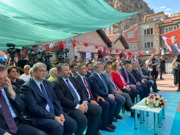 bakan-kacir-afyonkarahisarin-hedefini-acikladi-turkiye-yuzyilinin-uretim-merkezlerinden-biri-olacak-1786557799031.jpg