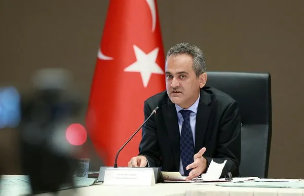 milli-egitim-bakani-mahmut-ozer-duyurdu-o-kitaplar-da-bu-yil-ilk-kez-ucretsiz-verilecek-1631100265724.jpg
