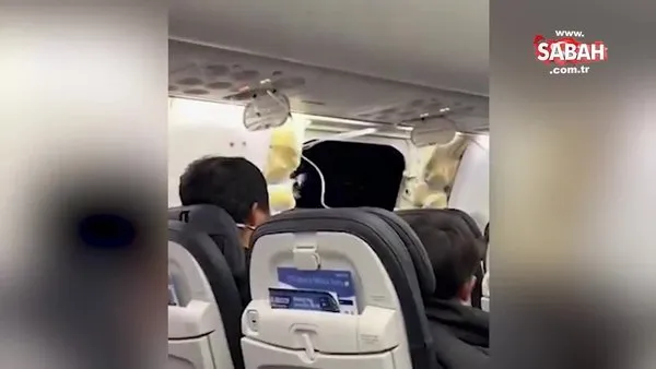 Havada panik dolu anlar kamerada: Uçağın kapısı koptu! | Video
