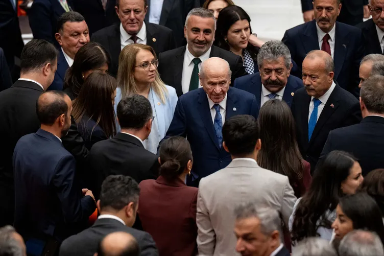 SON DAKİKA | Terörsüz Türkiye’nin yol haritası hazır! Silahlar toplanacak, MİT sahaya çıkacak: İşte 10 maddede silahsızlanma süreci
