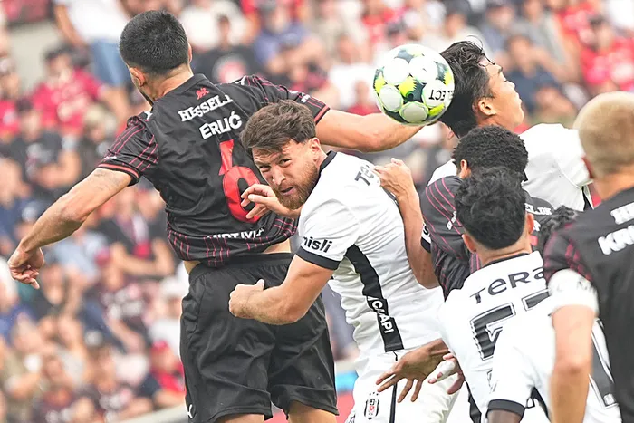 canli-uefa-avrupa-liginde-midtjylland-besiktas-rovans-maci-1785432324637.jpeg