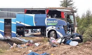 Kontrolden çıkan otobüs devrildi: 1 ölü, 30 yaralı #afyonkarahisar