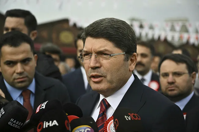 bakan-tunctan-aym-aciklamasi-bireysel-basvurunun-kaldirilmasi-1700049039232.jpg Bakan Tunç’tan AYM açıklaması: Bireysel başvurunun kaldırılması…