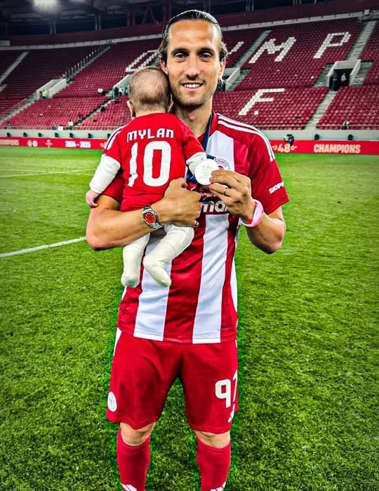 Sır gibi saklıyorlardı! Melisa Aslı Pamuk ve Yusuf Yazıcı’nın bebeği ilk kez görüntülendi: Bakın minik Mylan kime benziyor...