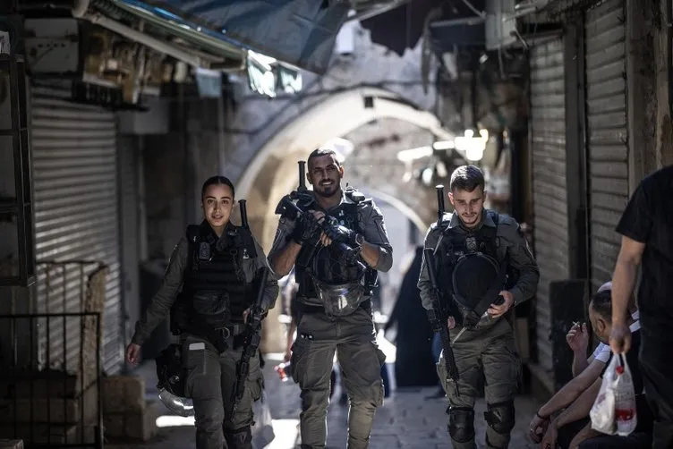 SON DAKİKA| Kudüs’te kritik Cuma! Savaşın gölgesinde ilk namazı kılındı: İsrail polislerinden skandal müdahale