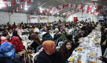 Binlerce vatandaş okul bahçesinde kurulan dev iftar sofrasında buluşacak
