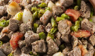 Lokum kıvamında yumuşacık kavurma tarifi! Bu püf noktasına dikkat...