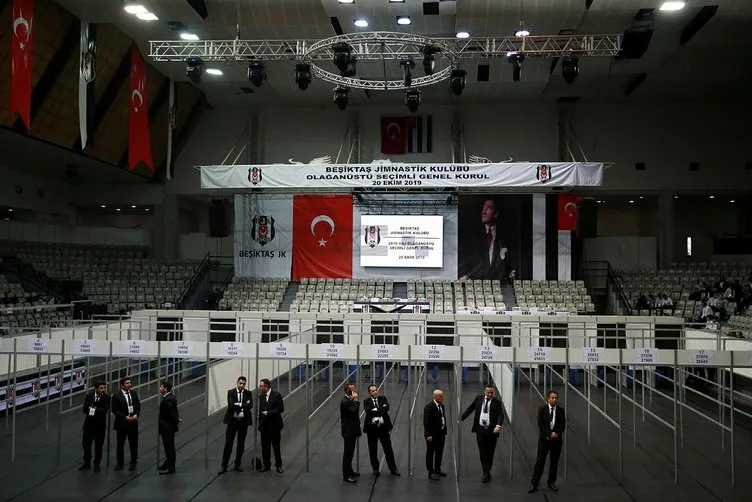 Beşiktaş Olağanüstü Seçimli Genel Kurulu’ndan kareler