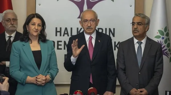 hdpden-skandal-secim-bildirgesi-pkkya-kalkan-olup-turkiyeyi-sucladilar-kilicdaroglu-ile-pazarligin-detaylari-o-1680173899931.jpg HDP'den skandal seçim bildirgesi! PKK'ya kalkan olup Türkiye'yi suçladılar! Kılıçdaroğlu ile pazarlığın detayları ortaya çıktı