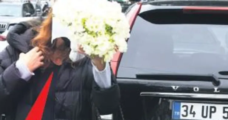 Flaşlar güzelleri kızdırdı