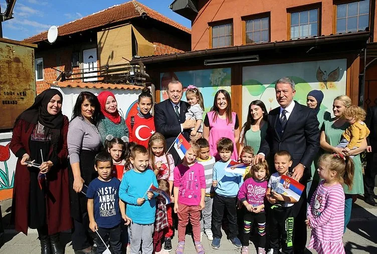 Erdoğan’ı Türk bayraklarıyla karşıladılar