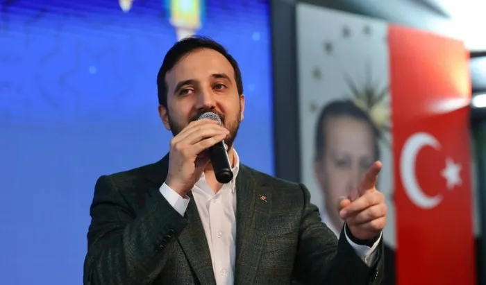 ak-parti-il-baskani-abdullah-ozdemir-duyurdu-son-anket-sonuclari-nasil-1761394517791.jpg İl Başkanı Abdullah Özdemir 'AK Parti önde' diyerek duyurdu: İşte son anket sonuçları