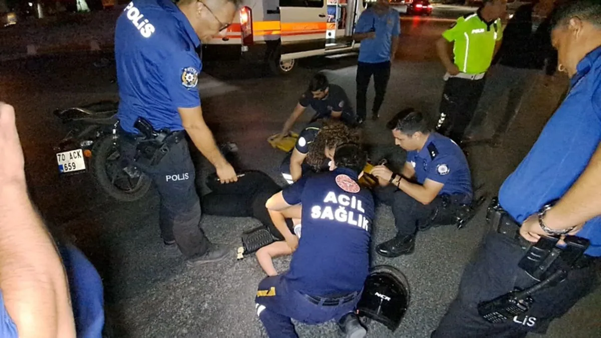 Motosiklet ile otomobil çarpıştı: Genç kız yaralanırken, sürücü arkasında bakmadan kaçtı! Motosiklet ile otomobil çarpıştı: Genç kız yaralanırken, sürücü arkasında bakmadan kaçtı!