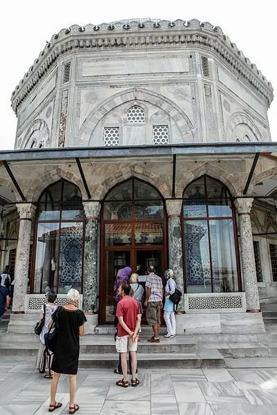 Bu camide cennetten parçalara dokunmak mümkün