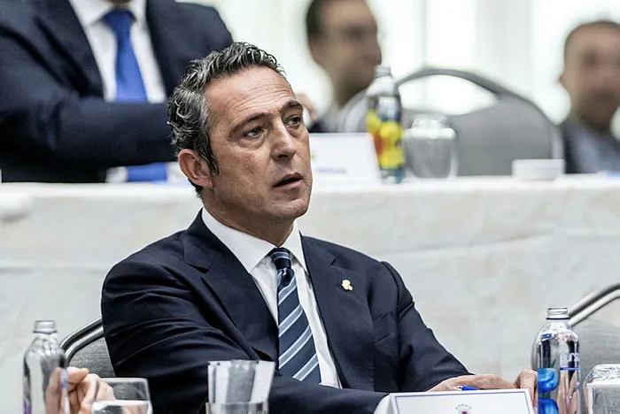 son-dakika-fenerbahce-haberleri-ali-kocu-elestirdi-ustu-cizildi-fenerbahceli-yonetmen-murat-sekere-buyuk-sok-1682841488978.jpg