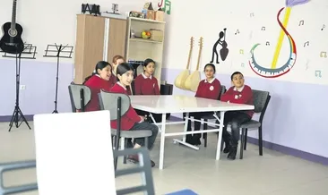 Öğrenciler Aybüke öğretmenin izinde