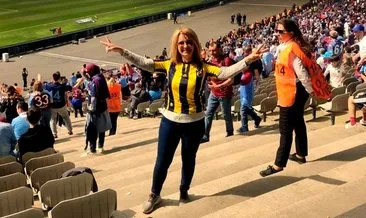 Son dakika: Trabzonspor maçını Fenerbahçe formasıyla izledi! Kim demiş almazlar diye #istanbul Son dakika: Trabzonspor maçını Fenerbahçe formasıyla izledi! Kim demiş almazlar diye #istanbul