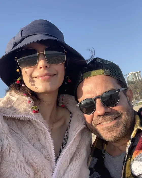 Los Angeles yangınları onları da vurdu! Beren Saat - Kenan Doğulu çiftinin 1.2 milyon dolarlık evleri kül oldu