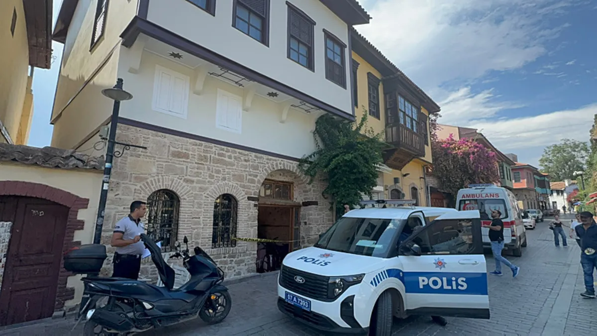Antalya’da esrarengiz ölüm: Almanya vatandaşı evinde ölü bulundu! Antalya’da esrarengiz ölüm: Almanya vatandaşı evinde ölü bulundu!