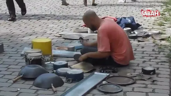 Baterisiz bateri gösterisi sokak sanatçısından muhteşem performans
