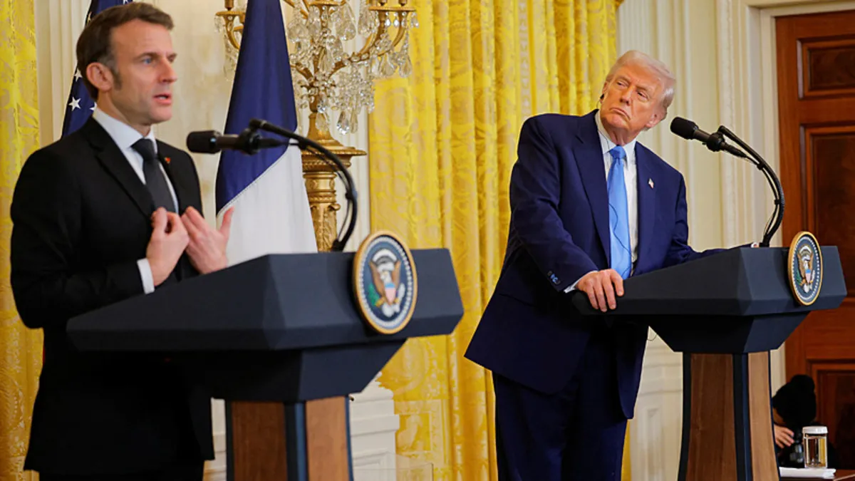 ABD Başkanı Trump ve Macron Beyaz Saray’da bir araya geldi: “Akıllı davranırsak Ukrayna’daki savaşın haftalar içinde sona erebileceğini düşünüyorum…” ABD Başkanı Trump ve Macron Beyaz Saray’da bir araya geldi: “Akıllı davranırsak Ukrayna’daki savaşın haftalar içinde sona erebileceğini düşünüyorum…”