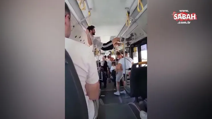 Alanya'da yok artık dedirten görüntü: Ayağı alçıda olan genç adan otobüste cambazlık yaptı | Video