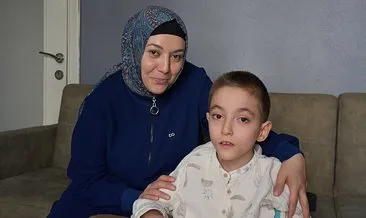 Fedakar anne beyin felci geçiren oğluna umut oldu! Önce öğretmenliği bıraktı, sonra... #adana