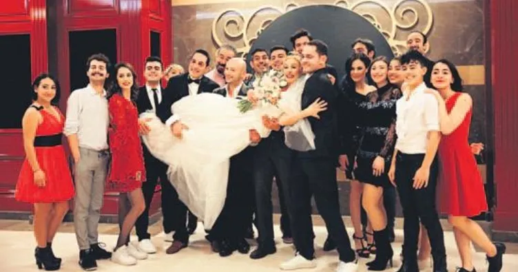 Zeynep Casalini yine gelin oldu