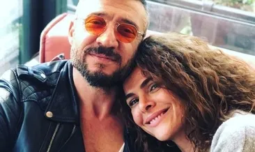 Gamze Topuz ve Tümer Metin sosyal medyadan ilginç bir aşk pozu paylaştı! ‘Ayak sevme saati’