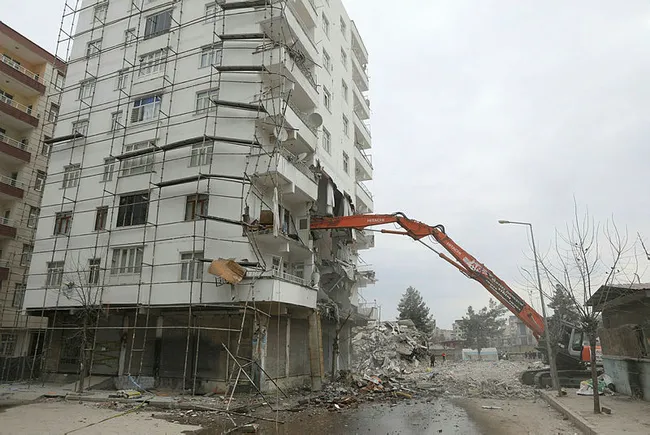deprem-son-dakika-hatayda-5-buyuklugunde-deprem-1677169826239.jpg DEPREM SON DAKİKA: Hatay'da 5 büyüklüğünde deprem