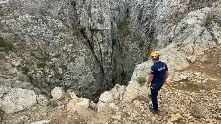 ABD’li bilim adamı Mark Dicky mağarada mahsur kaldı: İşte kurtarma operasyonundaki şok detay!