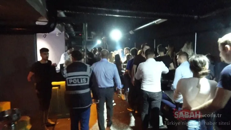 SON DAKİKA HABERİ: Bursa polisinden ’korona parti’sini baskın! DJ eşliğinde eğlenen grup neye uğradığını şaşırdı!