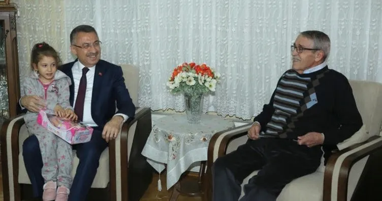Cumhurbaşkanı Yardımcısı Oktay, öğretmenini ziyaret etti