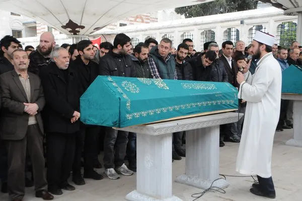 ‘Eşkıya’ ekibi tam kadro cenazede