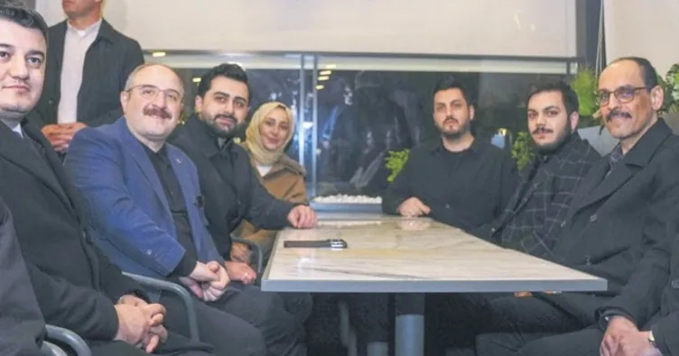 MİT Başkanı gençlerle sahur sofrasında