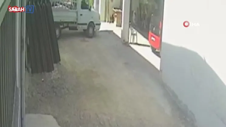 Cuma namazını fırsat bilip 7 milyon TL vurgun yaptılar | Video