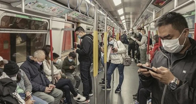 metro ve metrobuslerde ayakta yolcu