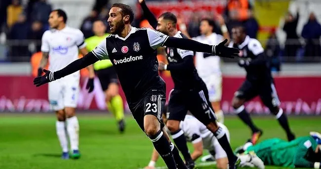 Beşiktaş’ın vazgeçilmez ismi Cenk Tosun