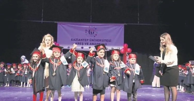 Gaziantep’te minikler diplomalarını aldı