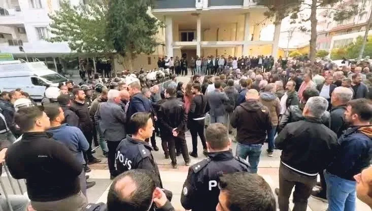 YÜKSEL AYTUĞ / Vatandaşa gel!..