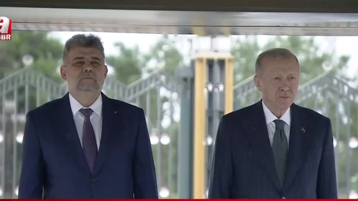 Romanya Başbakanı Ankara'da: Külliye'de resmi törenle karşılandı